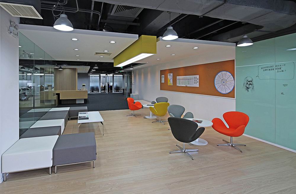 240平米辦公室裝修設(shè)計效果圖